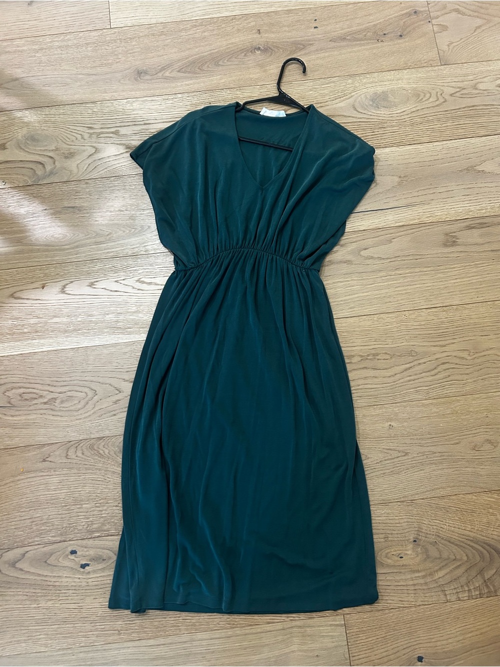 Women's Emerald Green V-Neck Elastic Waist Midi Dress